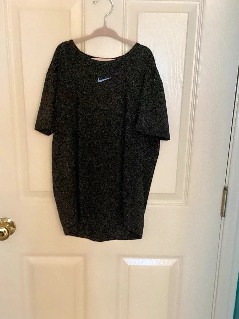 Nike Black & White Graphic Tee Like New